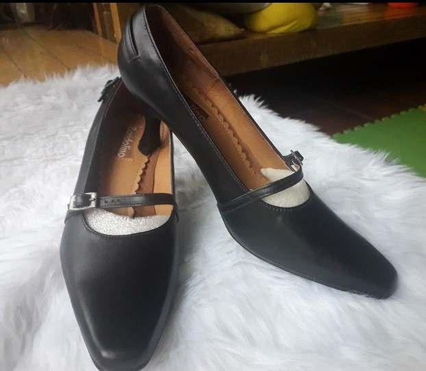 Bandolino Black Leather Shoes, Women's 