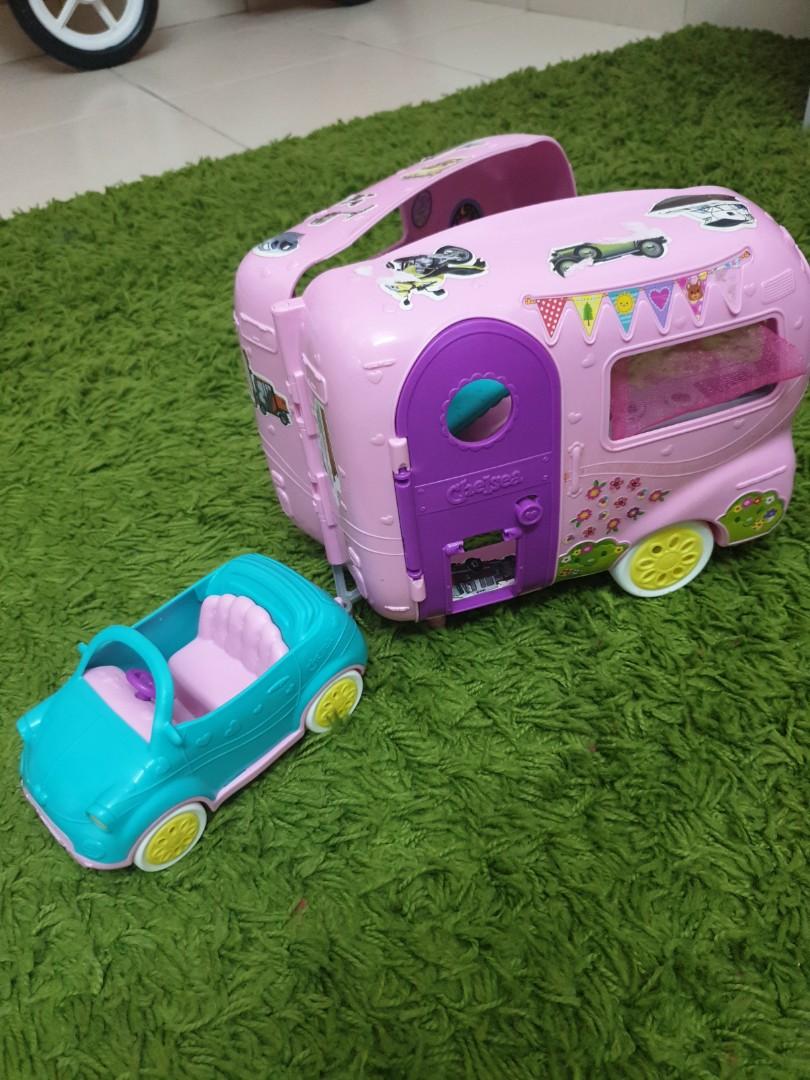 Chelsea van barbie 2025