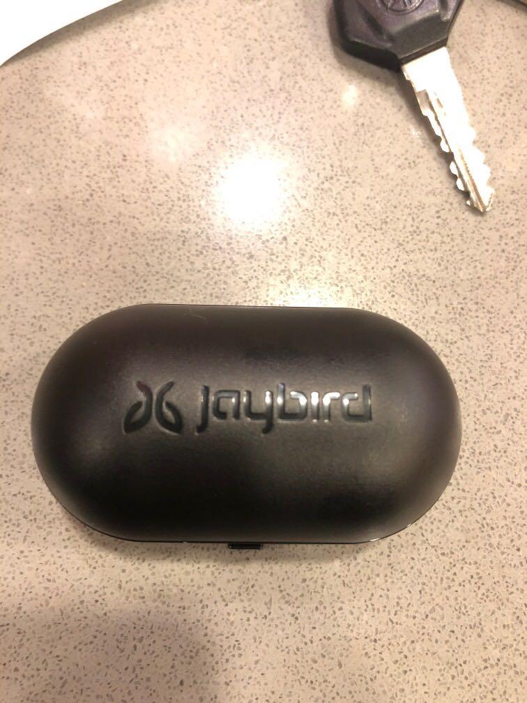 jaybird run charging case
