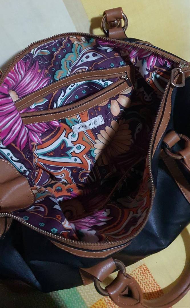 Nine West (Category: Shoulder Bags) located in General Trias. Submitted by cstuffs (Listing ID 276539707, Image 2). Description: negotiable issues - no sling zipper sometimes working if closed carefully thus the low price.
