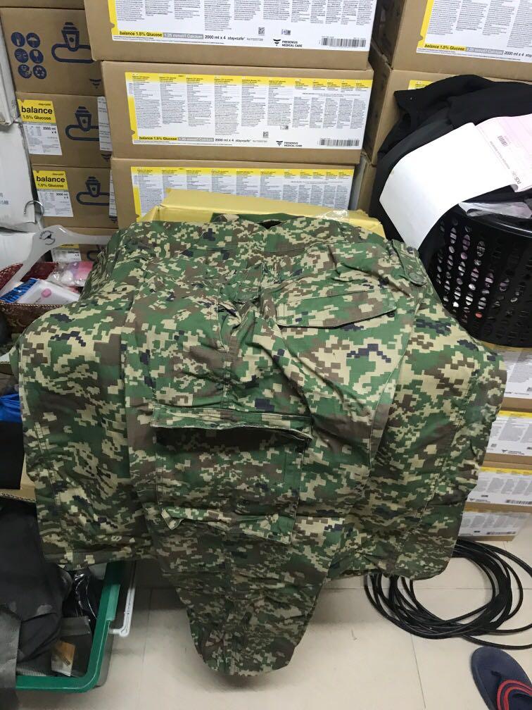 Set Loreng Digital Men S Fashion Clothes Others On Carousell