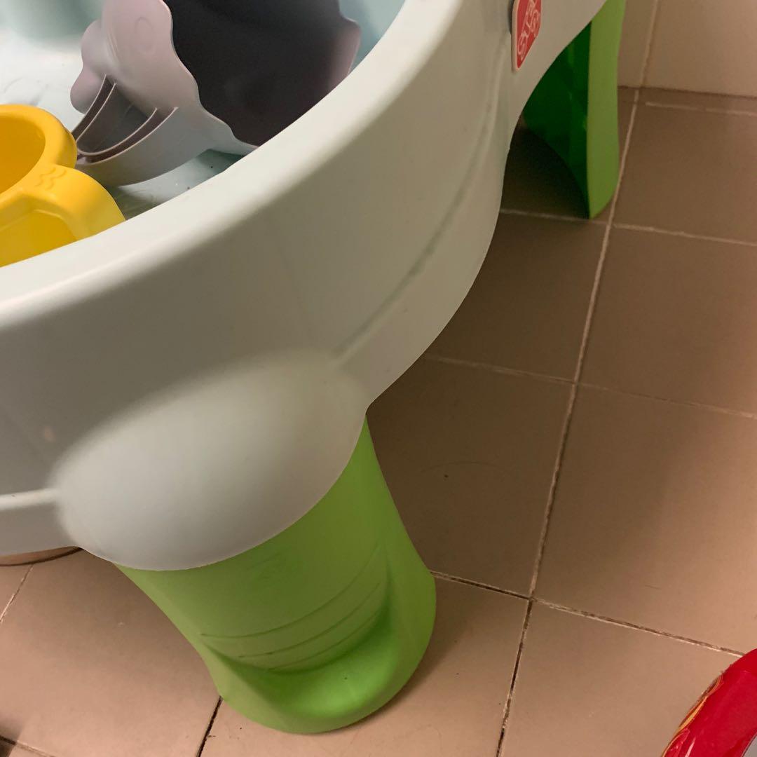Step2 Splash Scoop Bay Sand and water table, Babies & Kids, Baby