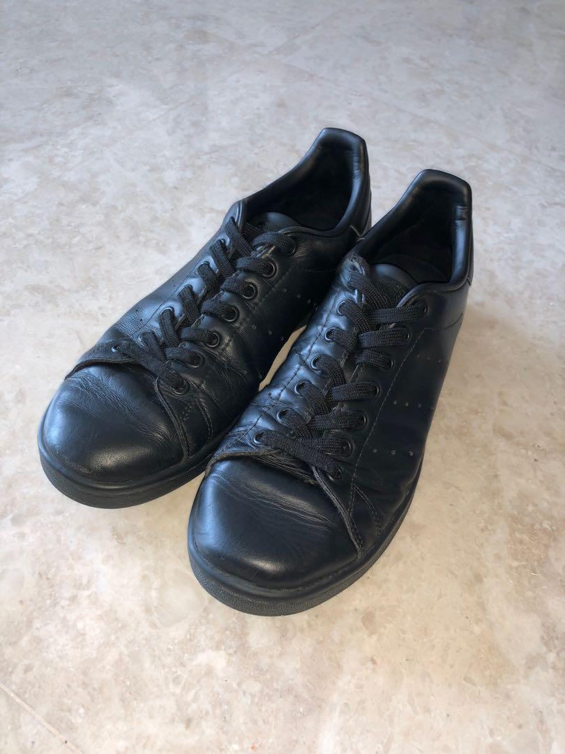 all black stan smiths