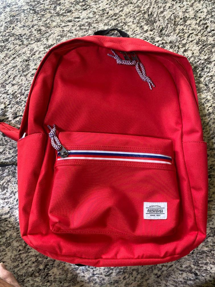 american tourister personal item