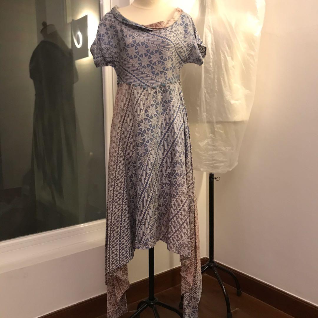 Batik sutra tulis halus Fesyen Wanita Pakaian Wanita Gaun Rok