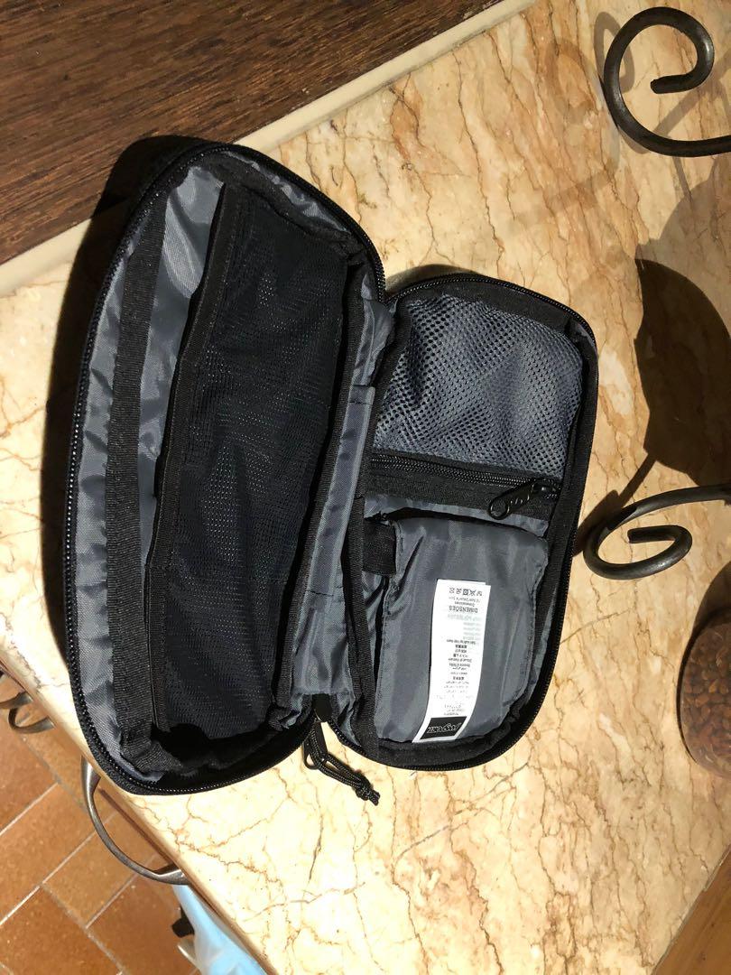 Jansport pixel best sale accessory pouch