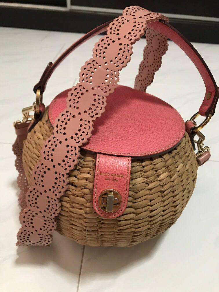self collect]Kate Spade Weave Picnic Basket Bag, Women's Fashion, Bags &  Wallets, Tote Bags on Carousell