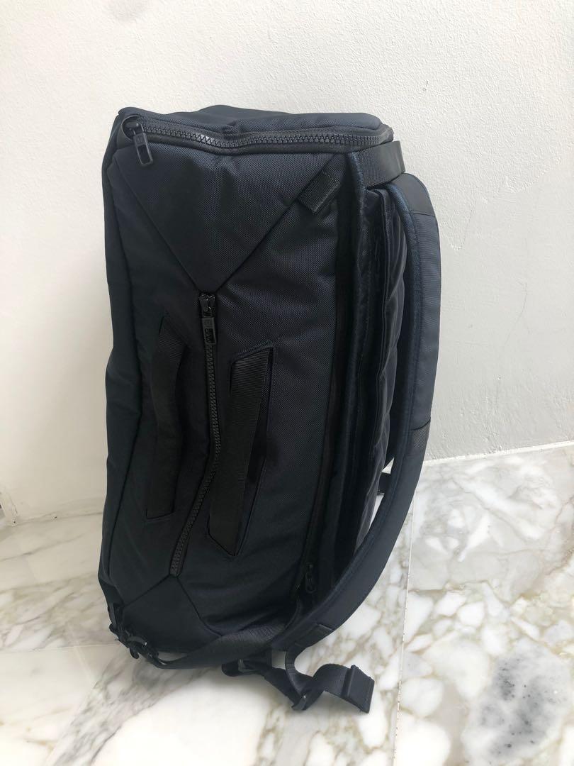 Lululemon assert duffel outlet