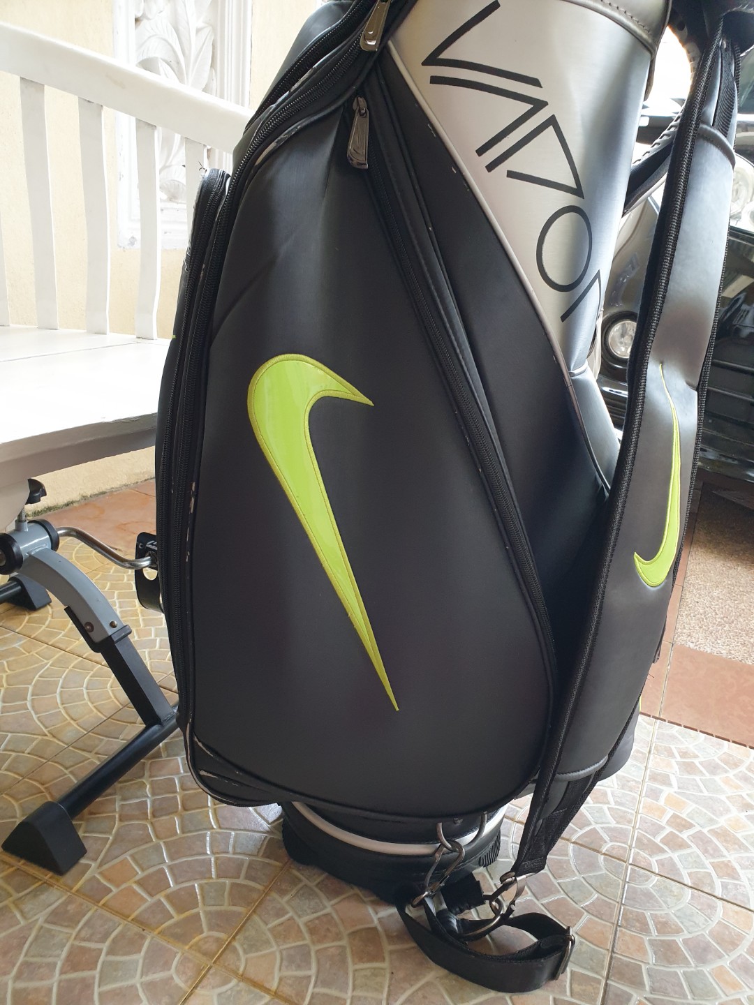 Nike Vapor Golf Bag, Sports Equipment, Sports & Games, Golf on Carousell