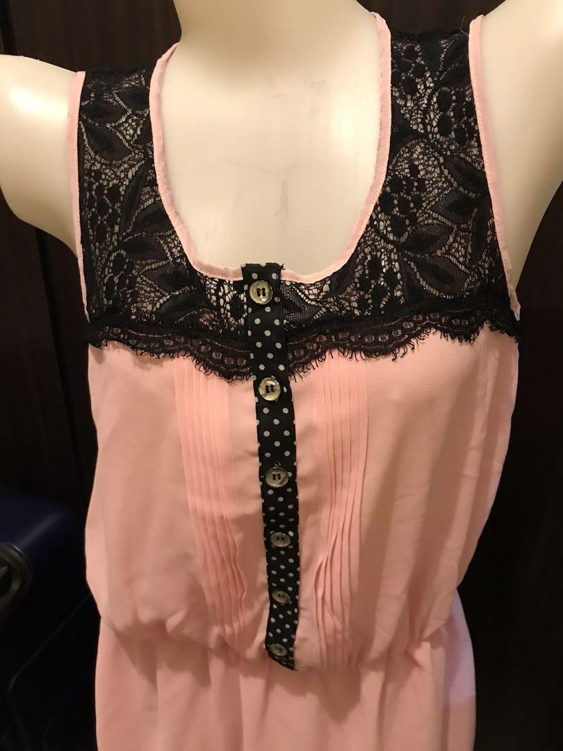 Preloved pink sleeveless chiffon long blouse (Category: Blouses) located in Caloocan City. Submitted by kaitstell (Listing ID 276709042, Image 1). Description: Only washed but not worn. Nice to pair with leggings or shorts. #kayakorin.