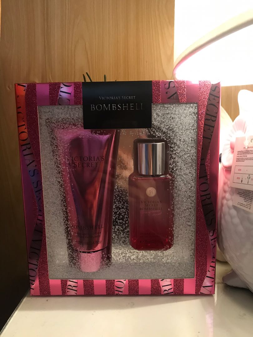 Victorias Secret Bombshell set, Beauty & Personal Care, Fragrance ...