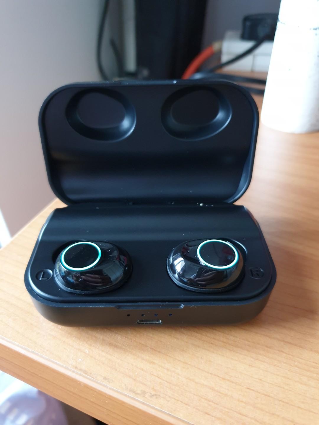 ZNT SoundBass Plus Bluetooth 5.0 Audio Earphones on Carousell