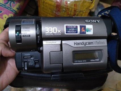 Sony Handycam CCD-TRV46 Hi-8 Analog Camcorder
