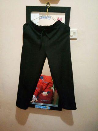 Celana Bahan Hitam Scuba