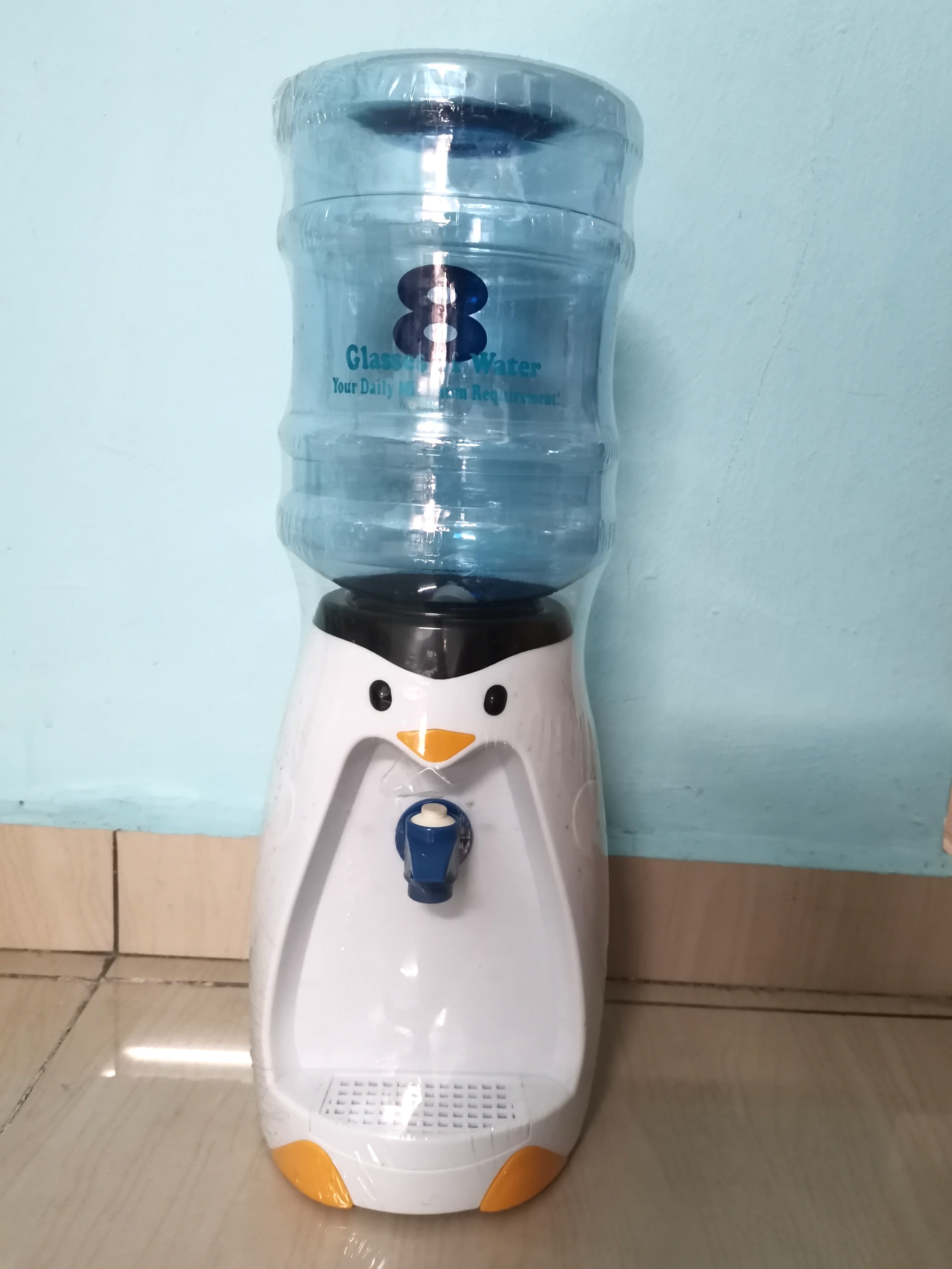 2L Penguin Water Dispenser Mini Bottled Water Single Cooler Drinking Holder