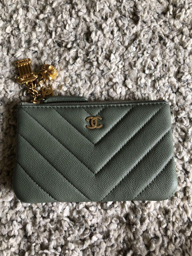 💚Chanel O-Case Caviar Olive Green with Charms💚