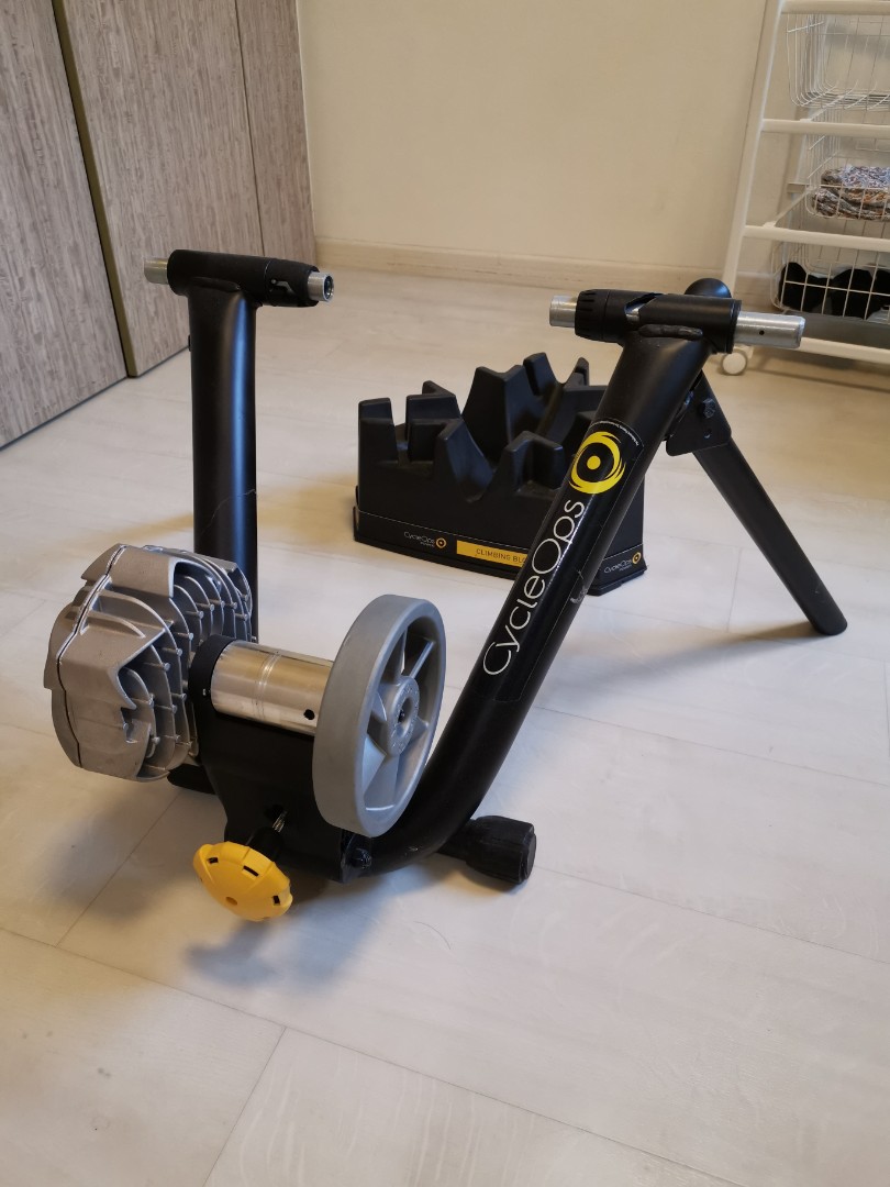 Cycleops Fluid2 Turbo Bicycle Trainer w Riser block, Sports Equipment ...