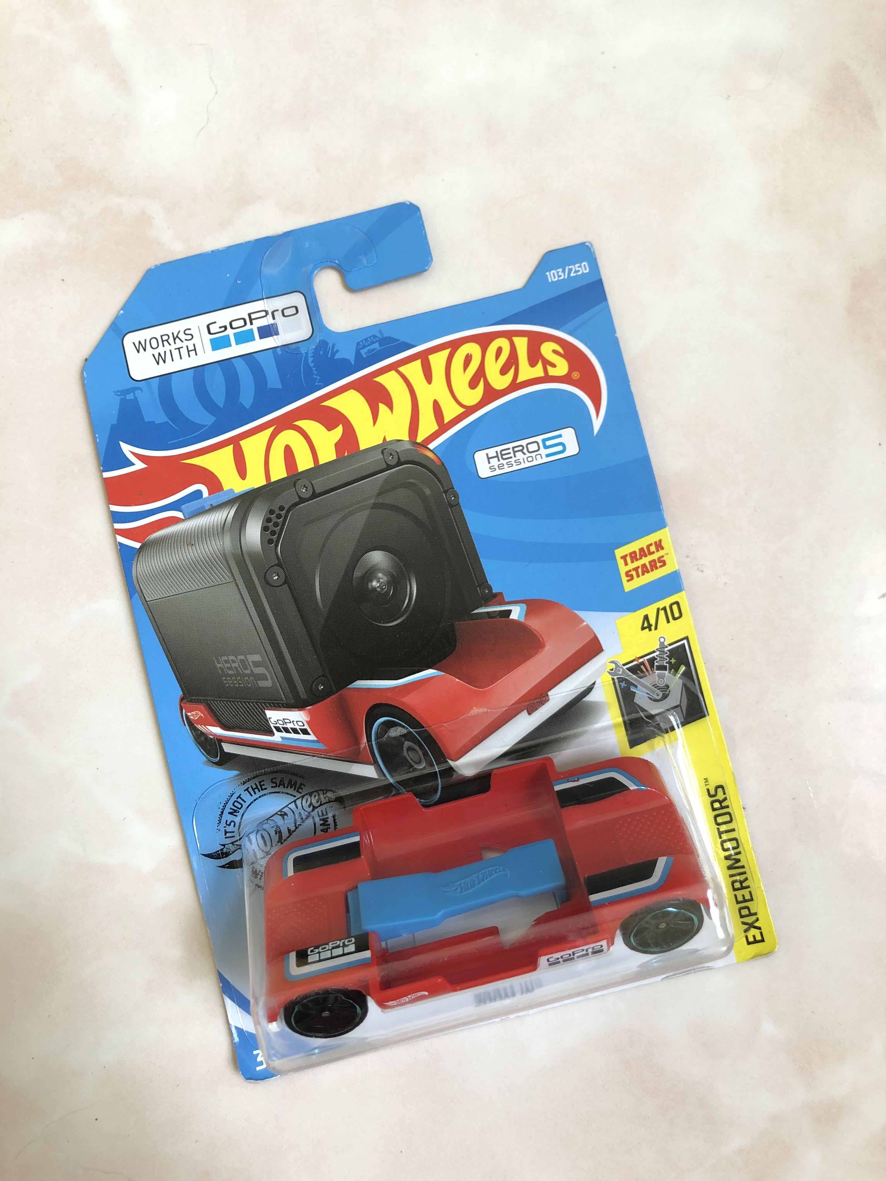 EXPERIMOTORS 2018 HOT WHEELS ZOOM IN GoPro Hero Session 5 Short Card! 