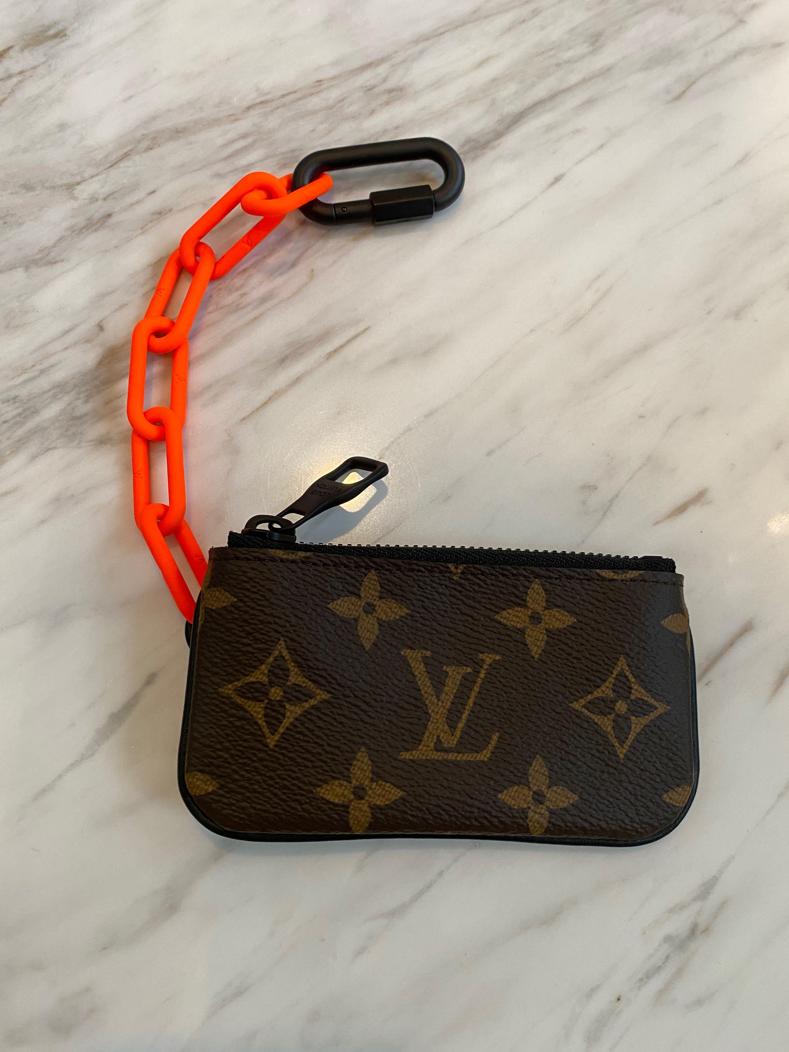 Louis Vuitton Coin Pouch Keychain, Men's Fashion, Bags, Belt bags, Clutches  and Pouches on Carousell