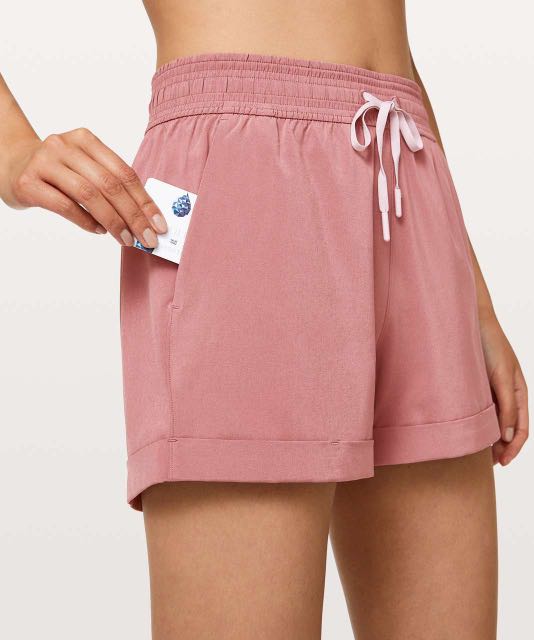 Lulu spring breakaway shorts 2025