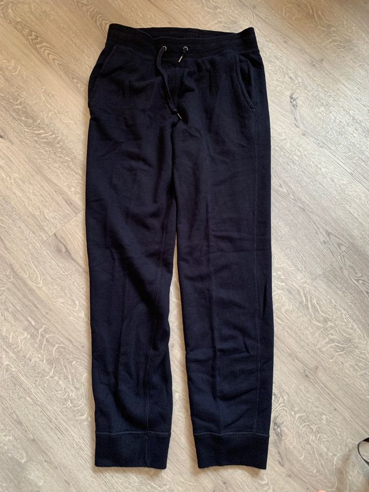 Men's Uniqlo Track Pants, Women's Fashion, Bottoms, Other Bottoms on  Carousell