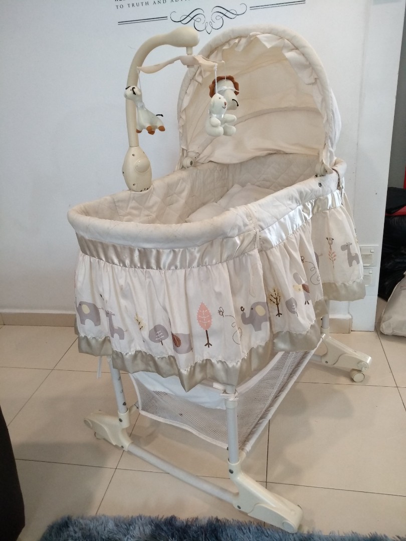 Used baby cot, Babies & Kids, Baby Nursery & Kids Furniture, Cots