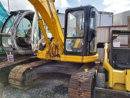Pc128-1 komatsu excavator 1/2 bucket pc128 heavyequipment excavator heavy equipment hitachi caterpillar
