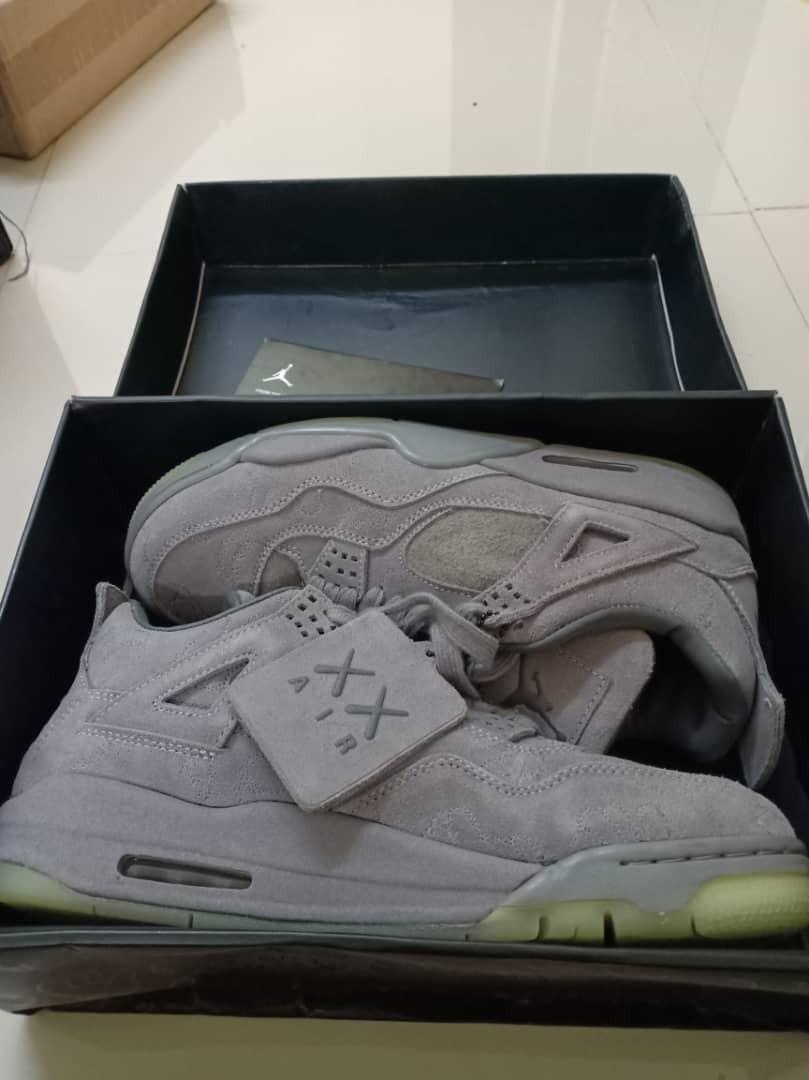 Jordan 4 kaws box outlet