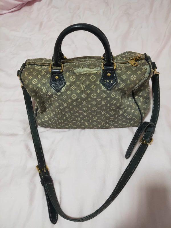 Authentic lv bag (Category: Tote Bags) located in Singapore. Submitted by jojo_coco (Listing ID 277094635, Image 2). Description: Used authentic lv bag for sale .