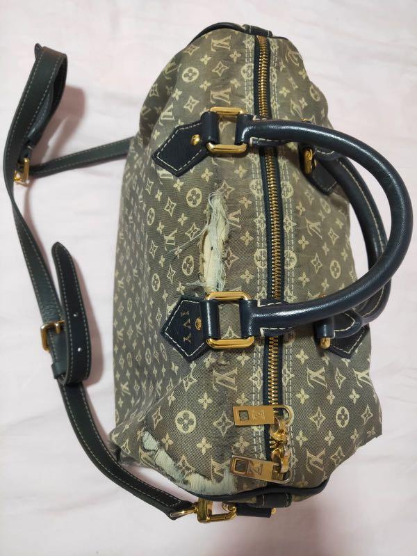 Authentic lv bag (Category: Tote Bags) located in Singapore. Submitted by jojo_coco (Listing ID 277094635, Image 3). Description: Used authentic lv bag for sale .