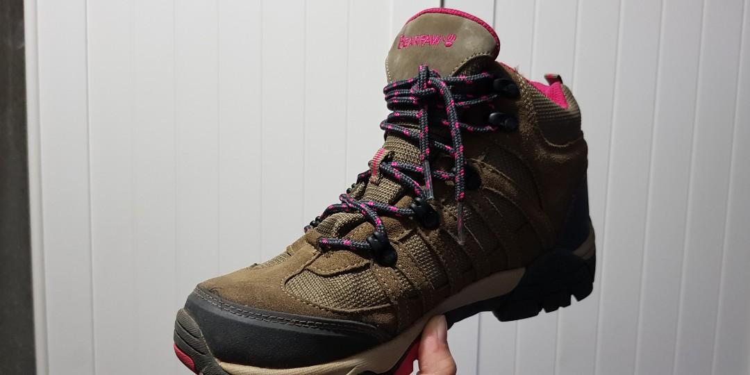BEARPAW Hiking Boots for WOMEN, Women's 