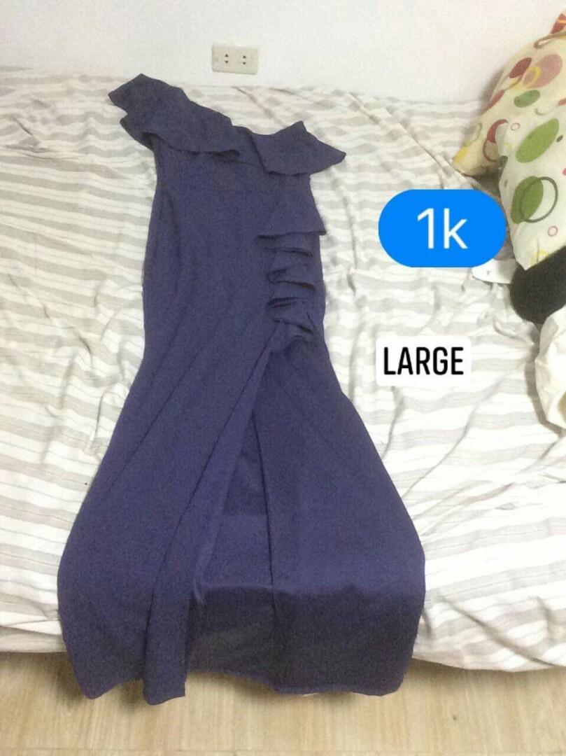 1700 dress