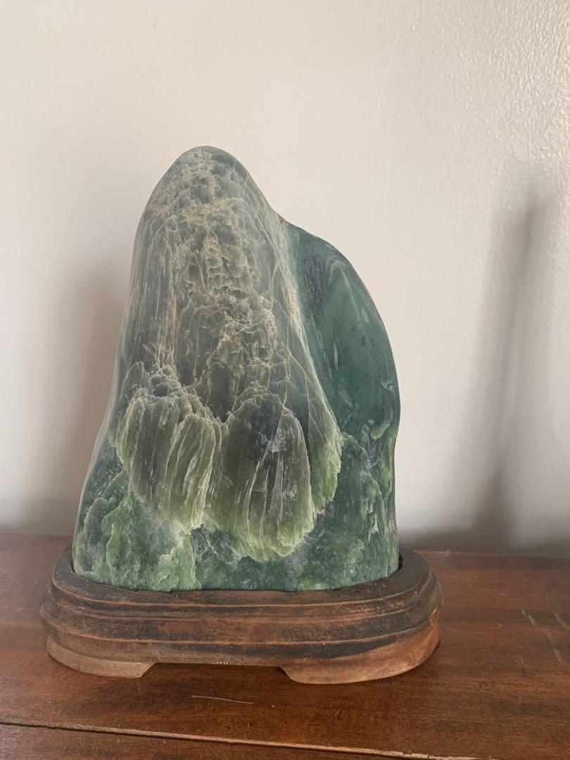 Home Decor (Category: Wall Decor) located in Kawit. Submitted by solitaire0509 (Listing ID 276974563, Image 1). Description: Pickup only.