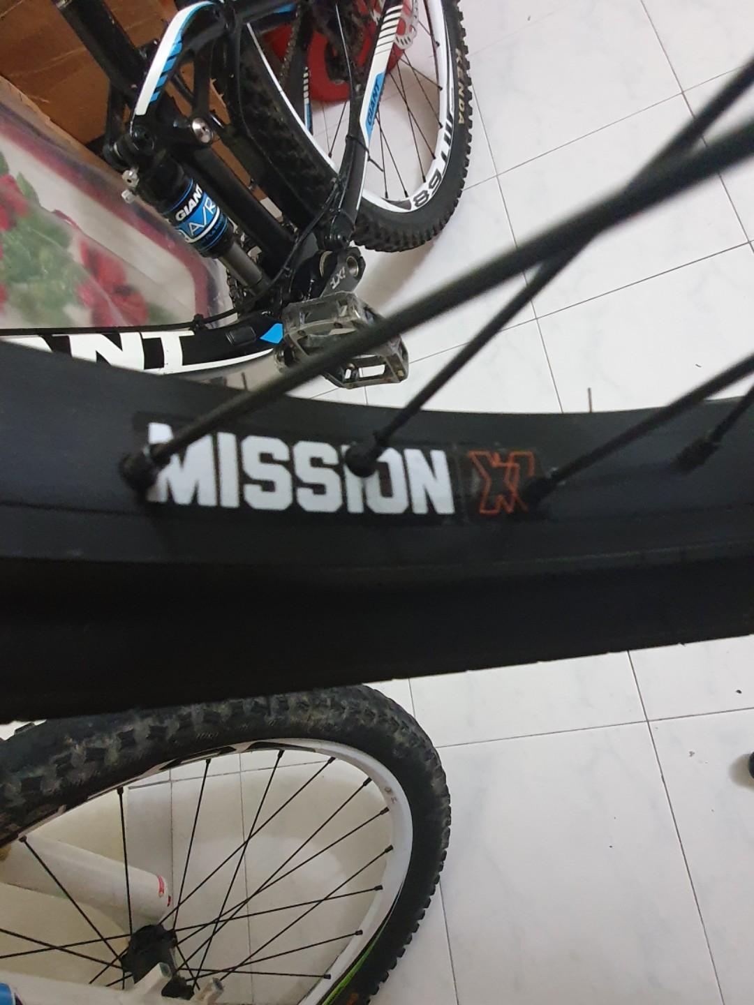 2020 store kink curb