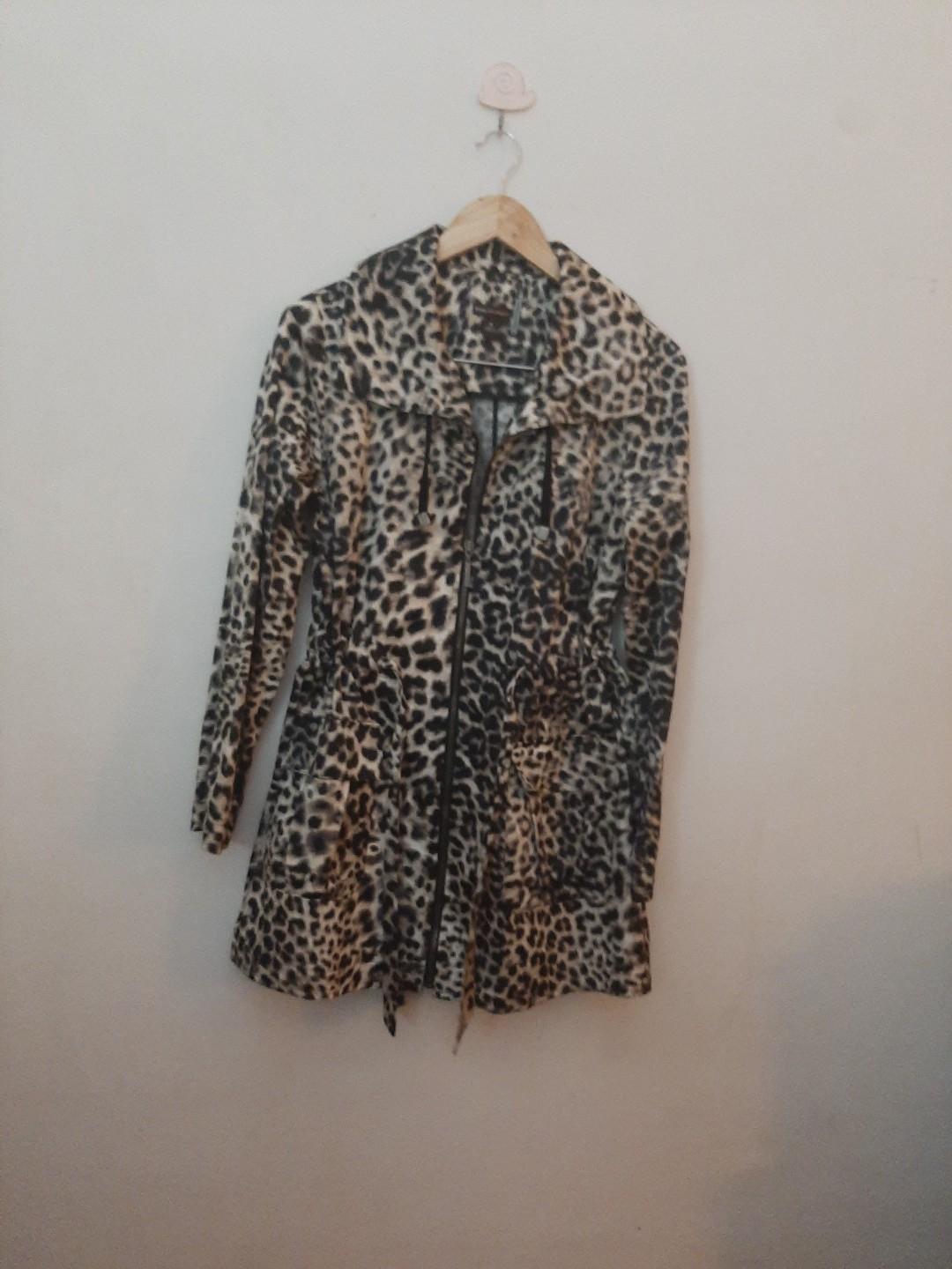 animal leopard print jacket / coat (Category: Coats, Jackets and Outerwear) located in Quezon City. Submitted by cncarousel (Listing ID 277055781, Image 1). Description: used once for a trip.