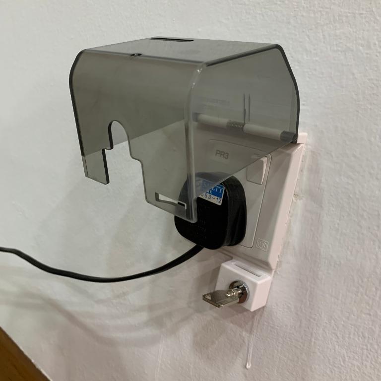 Electrical Single Plug Socket Safety Cover with lock, Babies & Kids