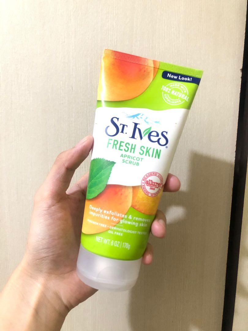 St Ives Facial Scrub Fresh Skin Apricot 6oz Health Beauty Skin Bath Body On Carousell