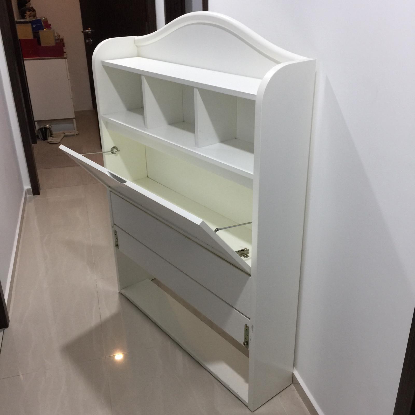 stand alone shelf/bed headboard(super single), Furniture, Shelves