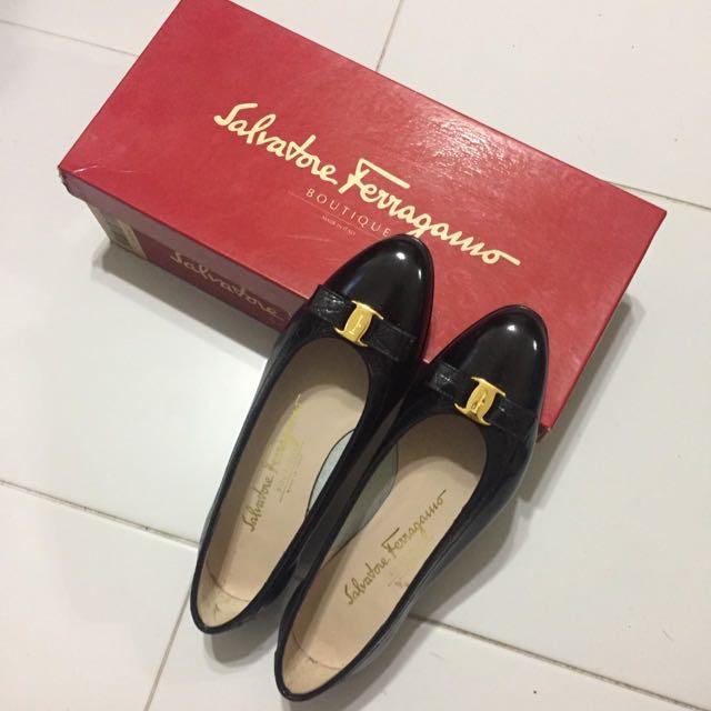 vintage ferragamo heels