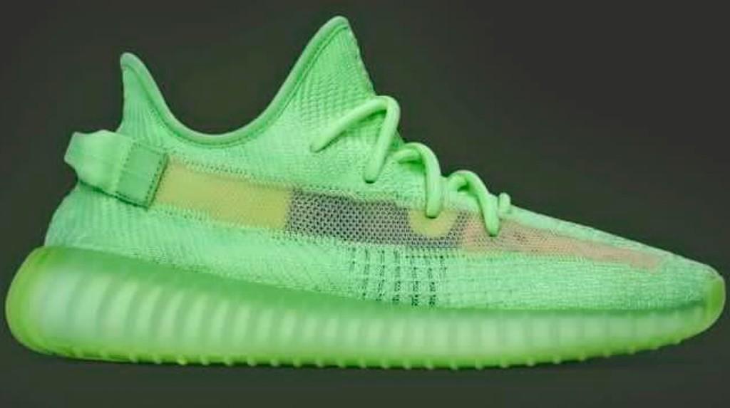 AUTHENTIC! Yeezy Boost 350 V2 Glow in The Dark, Men's Fashion, Footwear,  Sneakers on Carousell