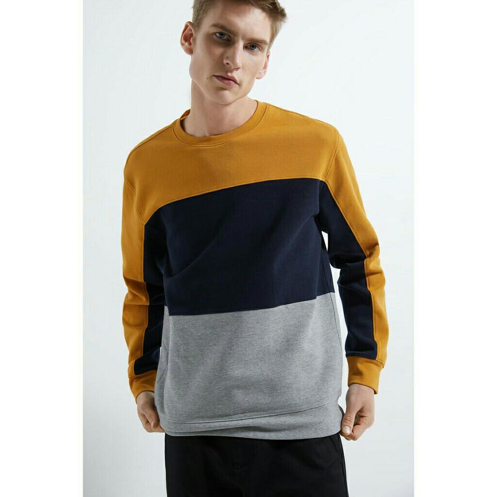 ZARA MAN TEXTURED COLOUR BLOCK SWEATSHIRT Men s Fashion Tops