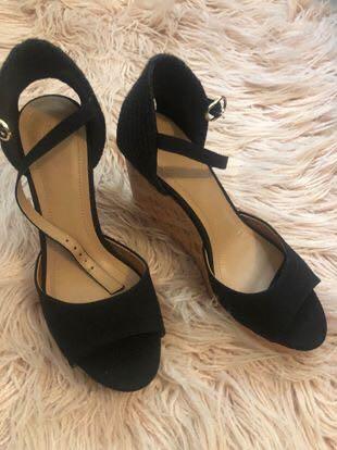 Ladies wedges size 8
