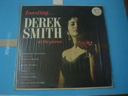 nGB LP VINYL RECORD Derek Smith - Toasting At The Piano (open)
