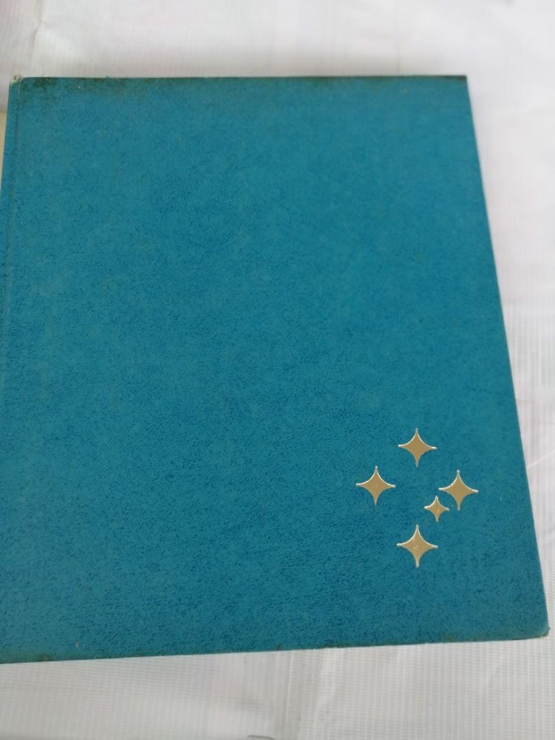 Australia coffee table book 1901 1976, Hobbies & Toys, Books & Magazines, Storybooks on Carousell