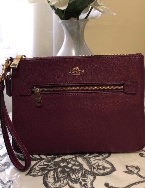 Gallery pouch coach best sale