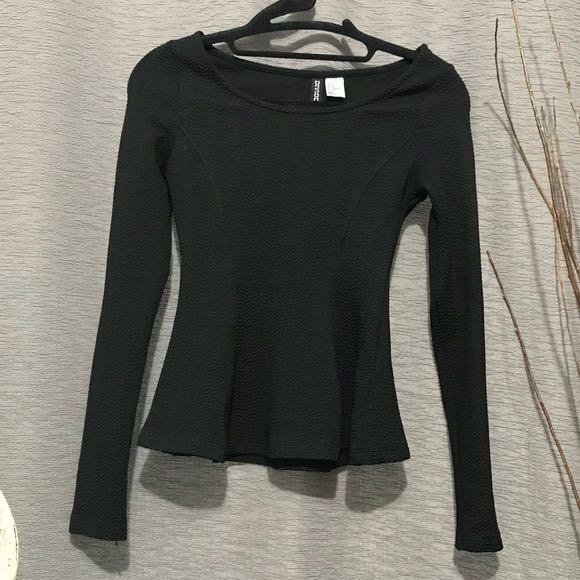 black long sleeve peplum top