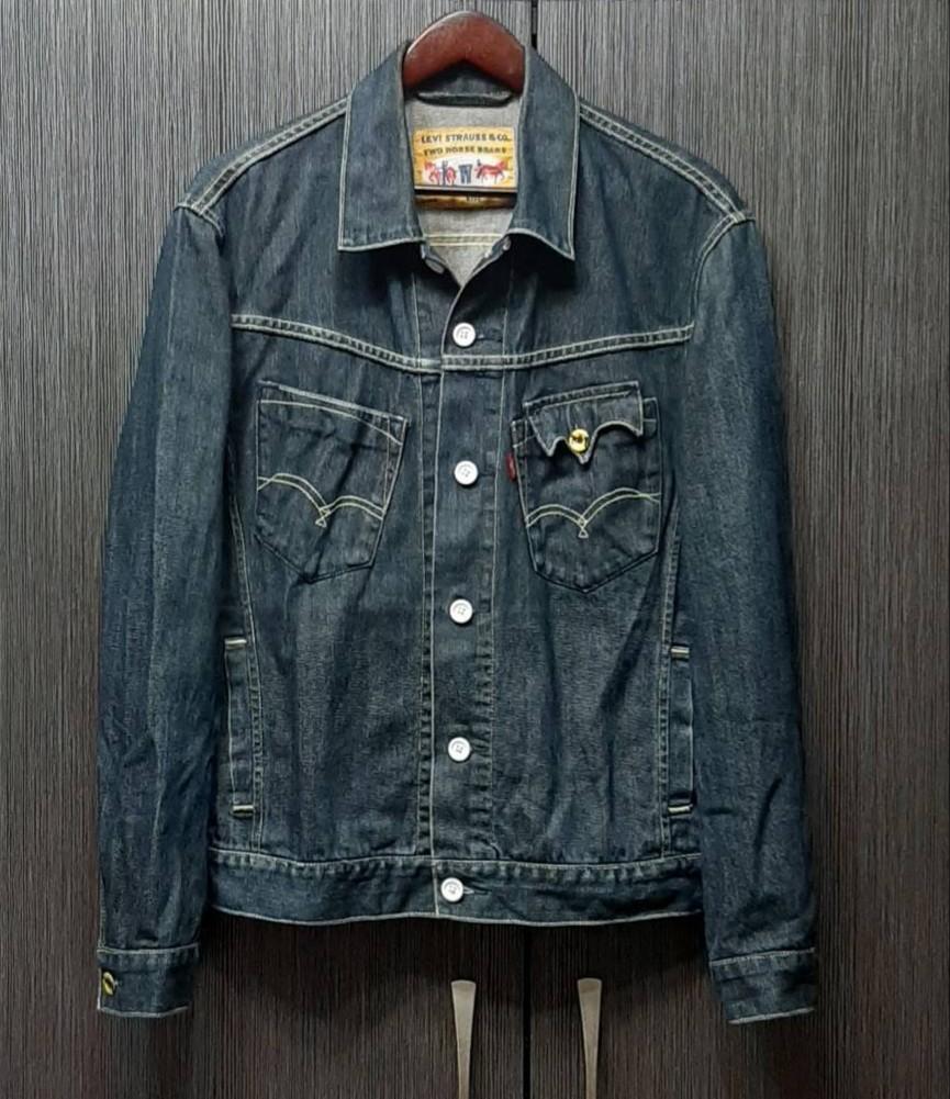 Levi's lot deals
