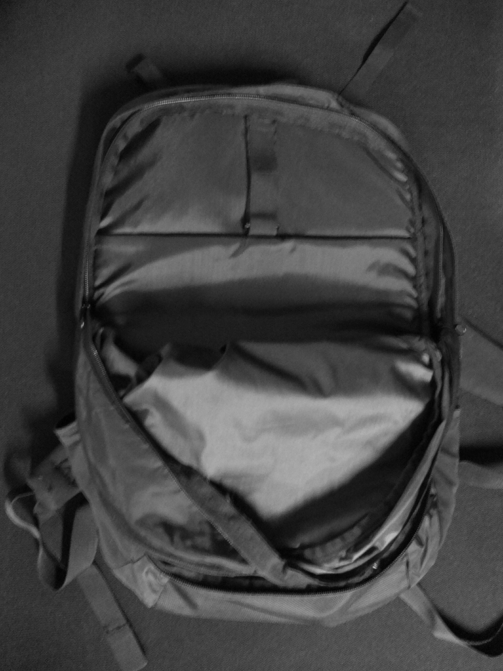 Original Bobcat backpack (Category: Backpacks) located in Quezon City. Submitted by angeleye7.authentic.source (Listing ID 277181756, Image 3). Description: .
