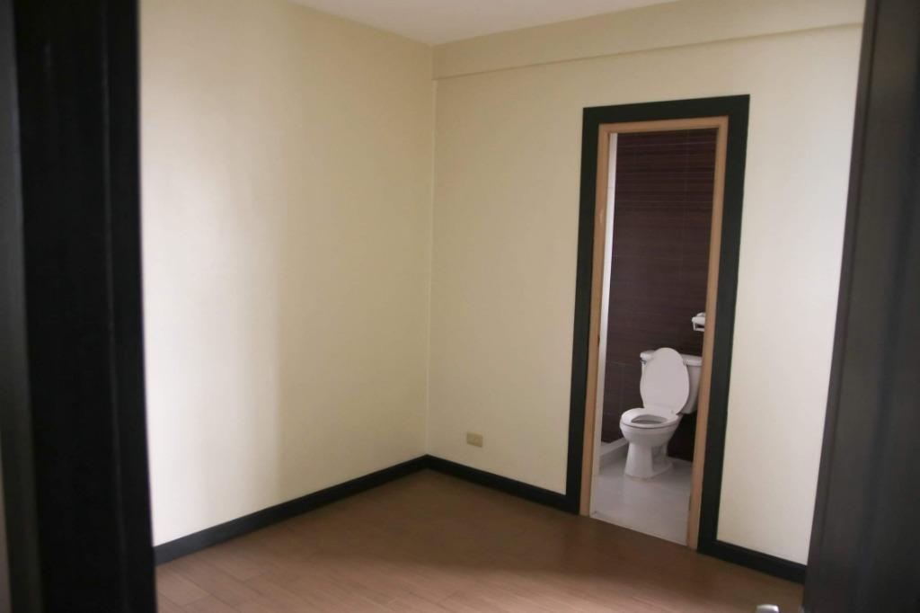 Q.C Townhouse For Rent! (Category: Townhouse) located in Quezon City. Submitted by medworks (Listing ID 277165324, Image 2). Description: This is the last unit available of a 6 unit townhouse(Unit E). Walking distance from EDSA. 2BR, 2 baths, living room, 1 parking. With attic. Floor area details Ground floor: 29.25 sq.m 2nd floor: 33.98 sq.m 3rd floor: 33.98 sq.m Driveway: 17.5 sq.m Attic: 26.70 sq.m .
