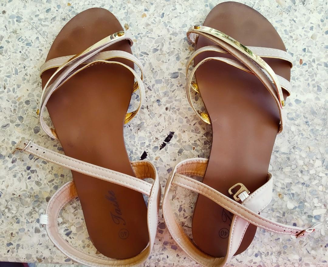 golden flat slippers